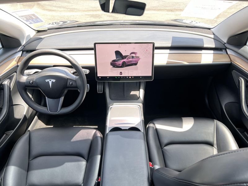 Used 2023 Tesla Model 3 PerformanceImage 19