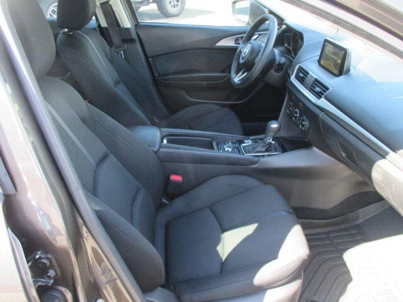 Used 2017 Mazda Mazda3 SportImage 22