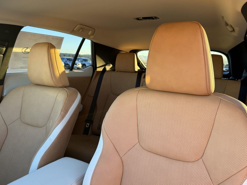 New 2026 Lexus RZ 350eImage 18