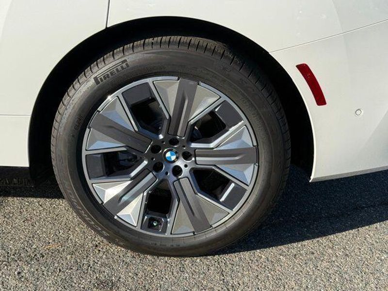 Used 2026 BMW iX xDrive45Image 14