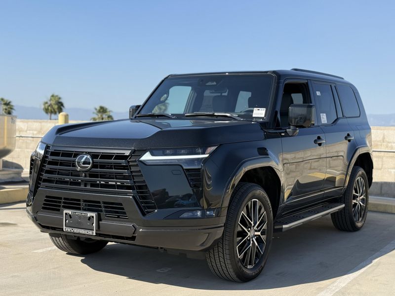2025 Lexus GX Image 7