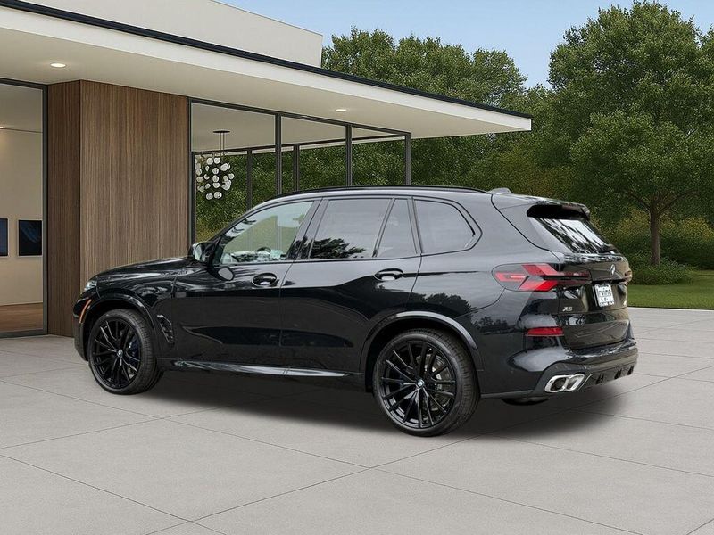 New 2026 BMW X5 M60iImage 10