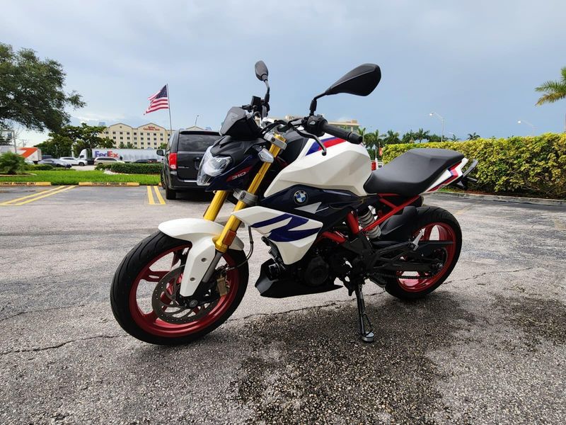 Used 2022 BMW G 310 R Image 4