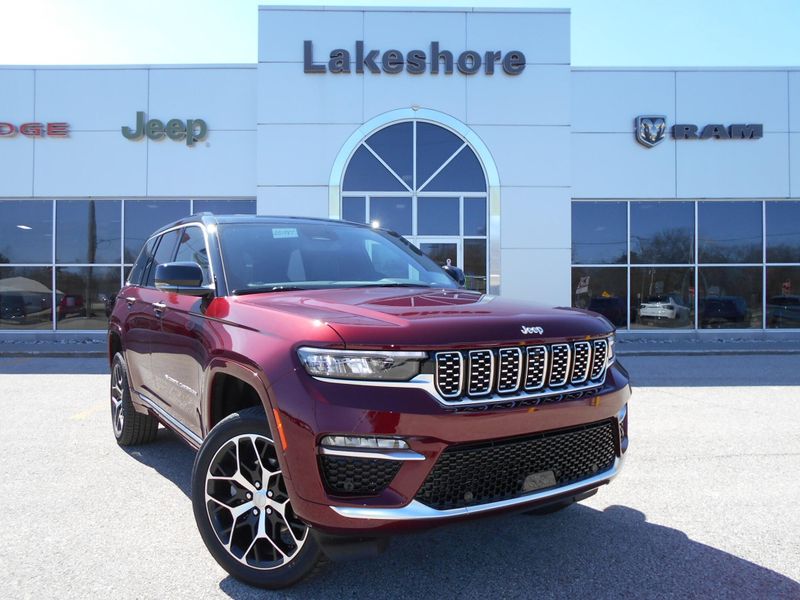 2025 Jeep Grand Cherokee Summit Reserve 4x4Image 2