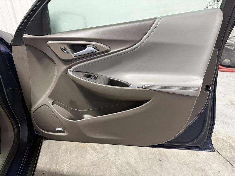 Used 2017 Chevrolet Malibu LTImage 5