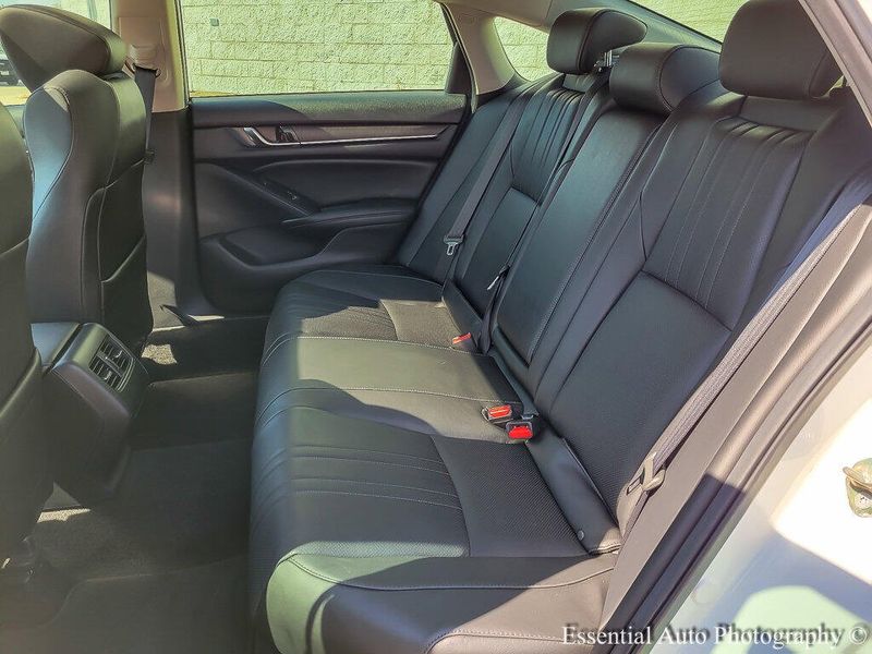 2019 Honda Accord Touring 2.0T photo 10