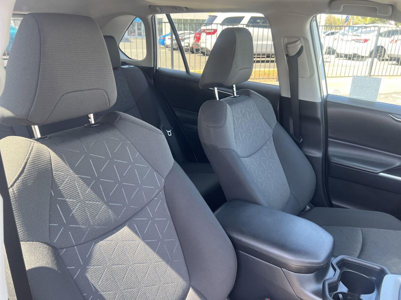 Used 2021 Toyota RAV4 XLEImage 27