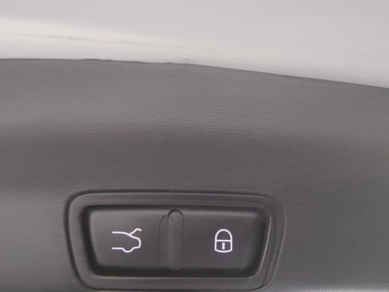 Used 2024 Alfa Romeo Stelvio Sprint AWD w/Sunroof/NavImage 16