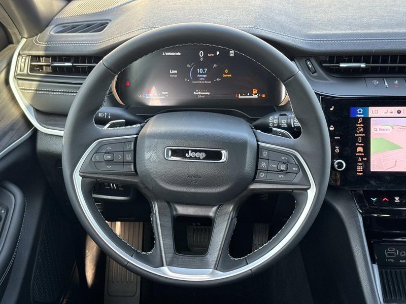 New 2026 Jeep Grand Cherokee Laredo Altitude 4x4