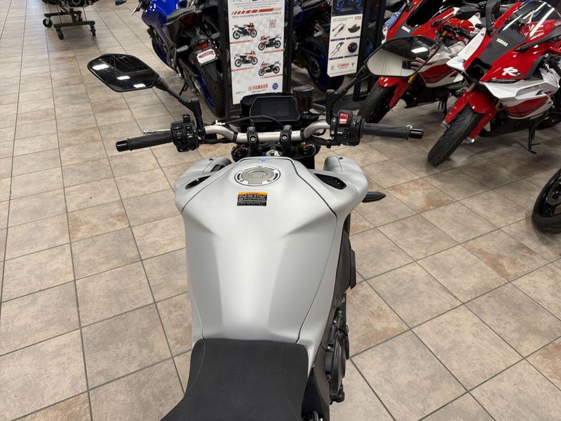 New 2026 Yamaha MT-10 Image 26
