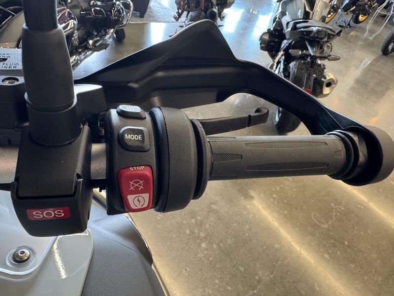 2024 BMW R 1250 GS Adventure - ASH GREY 