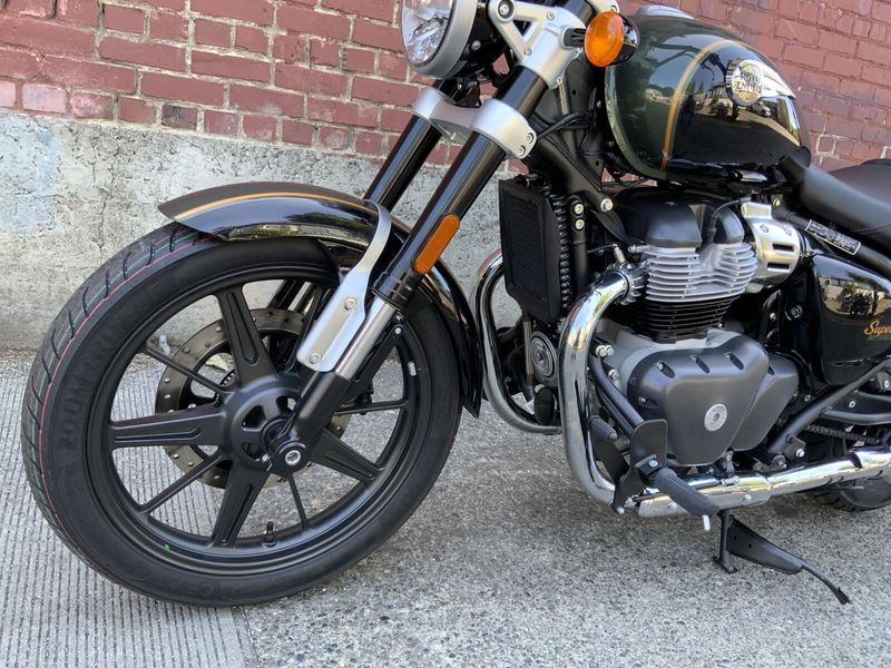 New 2024 Royal Enfield SUPER METEOR 650 MID 