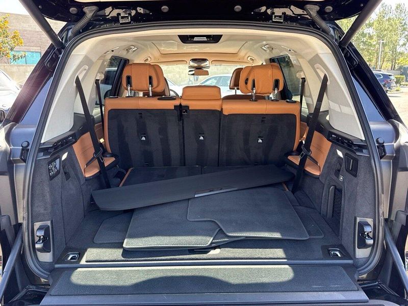 Used 2025 BMW X7 xDrive40iImage 16