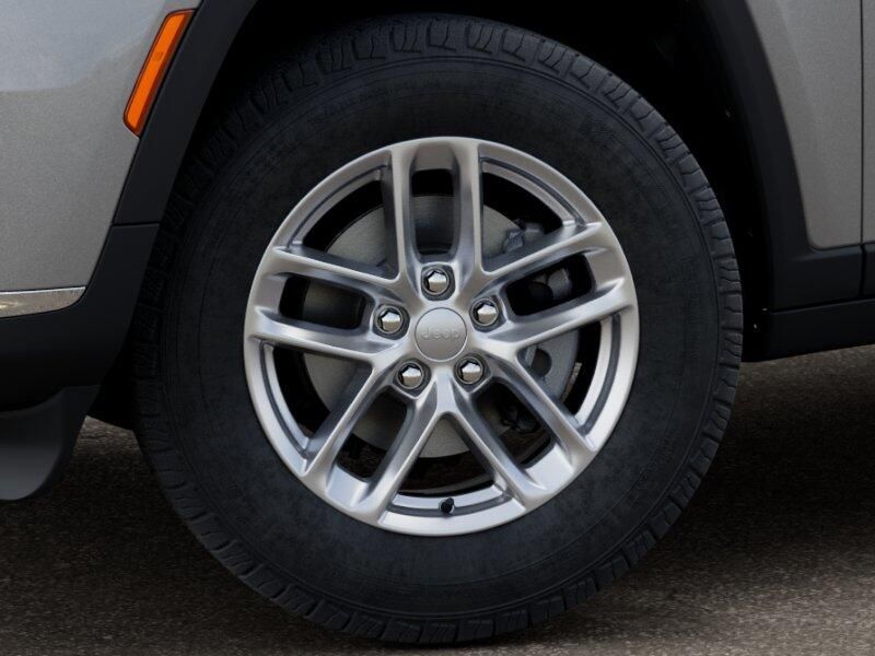 New 2025 Jeep Grand Cherokee L Laredo 4x4Image 20