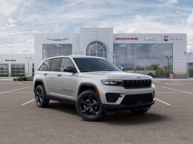New 2025 Jeep Grand Cherokee Altitude 4x2Image 19