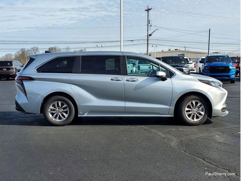 Used 2024 Toyota Sienna LE