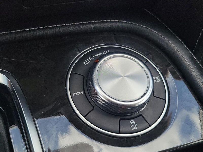 2023 INFINITI QX80 LuxeImage 23