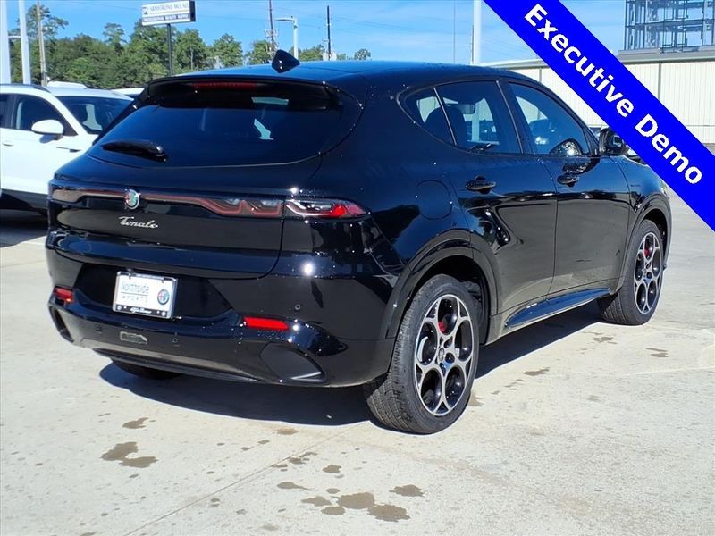 New 2025 Alfa Romeo Tonale AwdImage 7