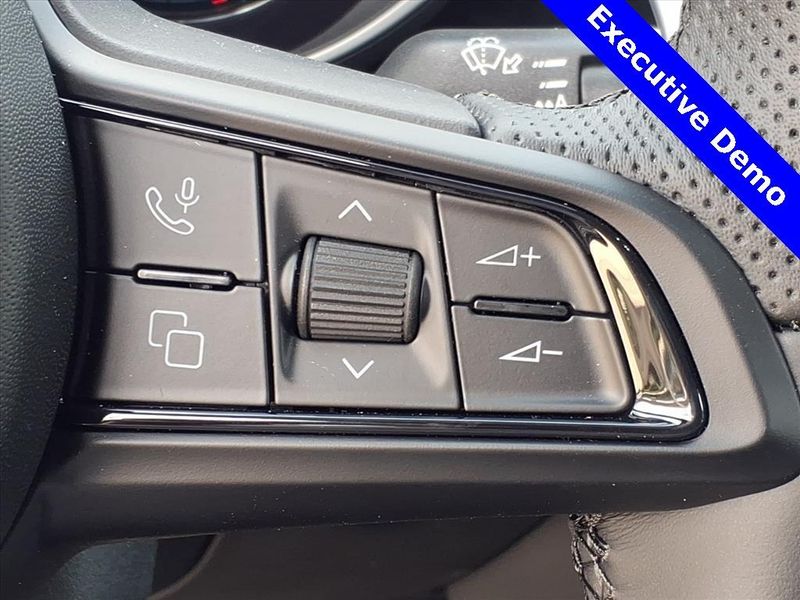 New 2025 Alfa Romeo Giulia AwdImage 19