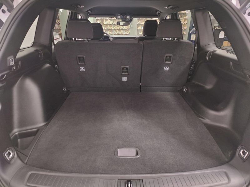 Used 2024 Jeep Grand Cherokee Laredo Luxury Tech V6 4X4Image 8