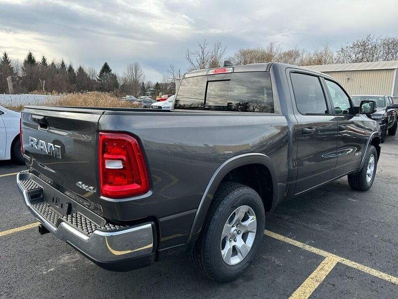 2025 RAM 1500 Big Horn Crew Cab 4x4 5