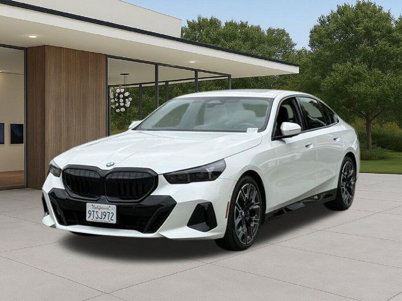 Used 2026 BMW 5 Series 530i xDriveImage 2