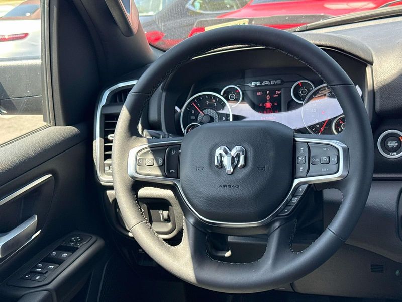New 2026 RAM 1500 Big Horn Crew Cab 4x2 5'7' Box