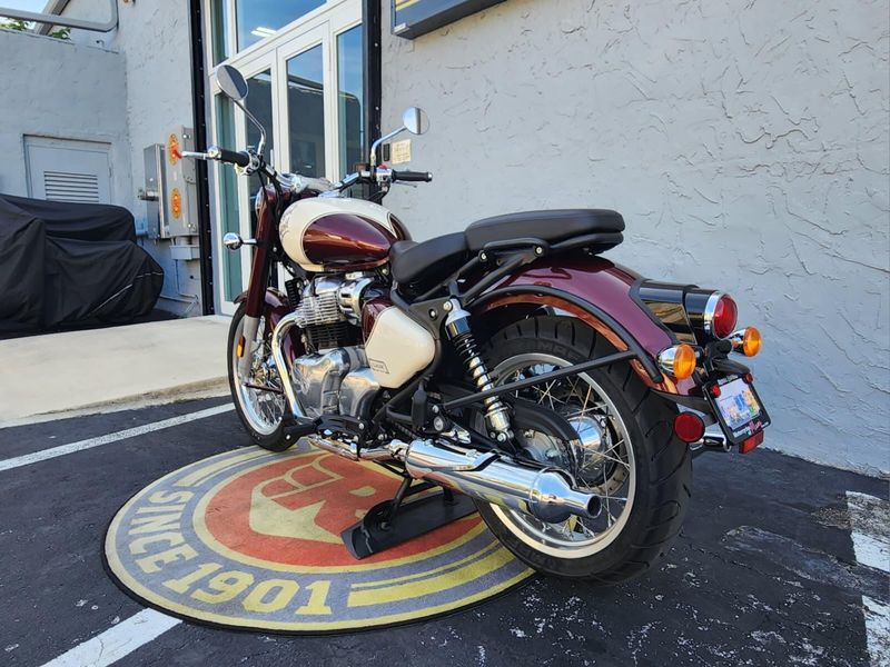 New 2026 Royal Enfield CLASSIC 650 Image 7