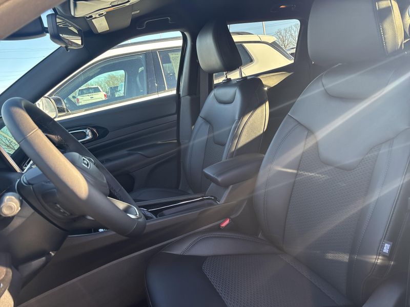 New 2026 Jeep Compass Latitude Altitude 4x4Image 24