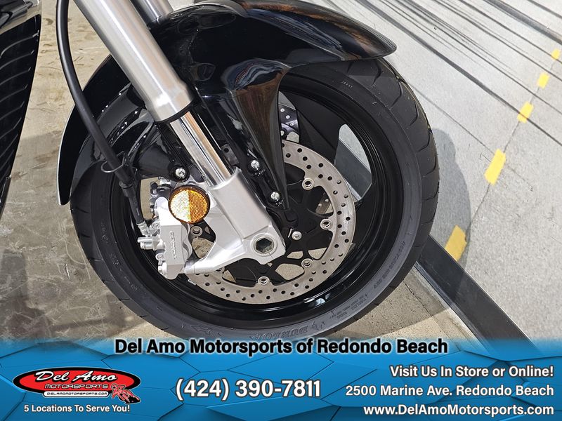 New 2025 Suzuki BOULEVARD M109R Image 12