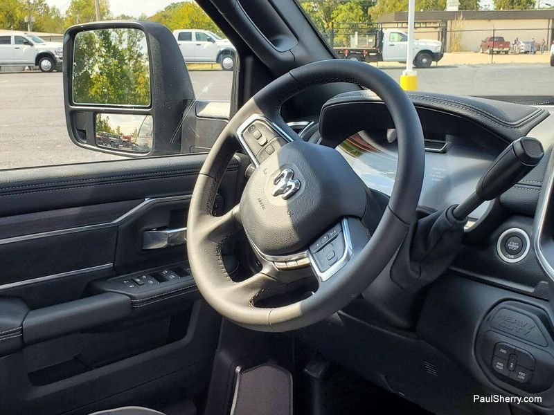 New 2026 RAM 2500 Laramie Crew Cab 4x4 6'4' Box