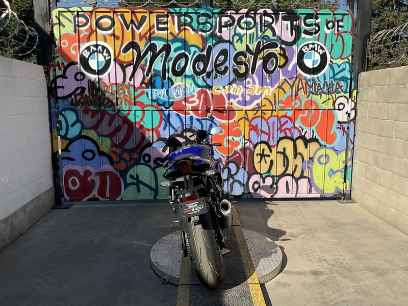 New 2026 Yamaha YZF-R1 Image 4