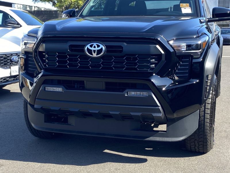 New 2025 Toyota Tacoma TRD Off Road HybridImage 7
