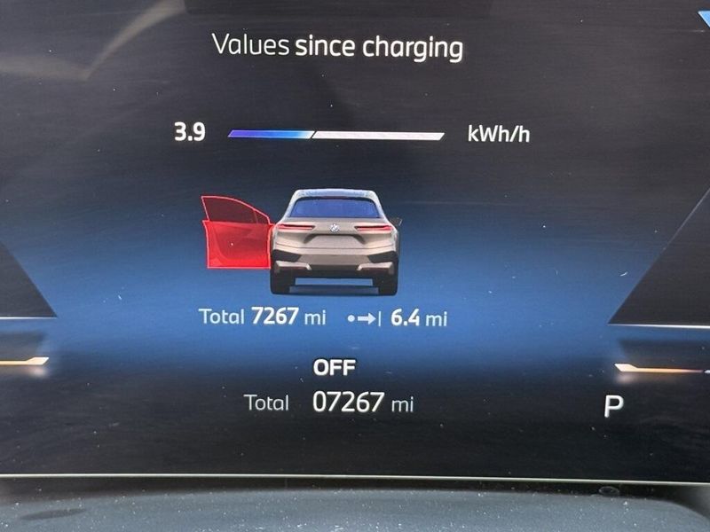 Used 2025 BMW iX xDrive50Image 22