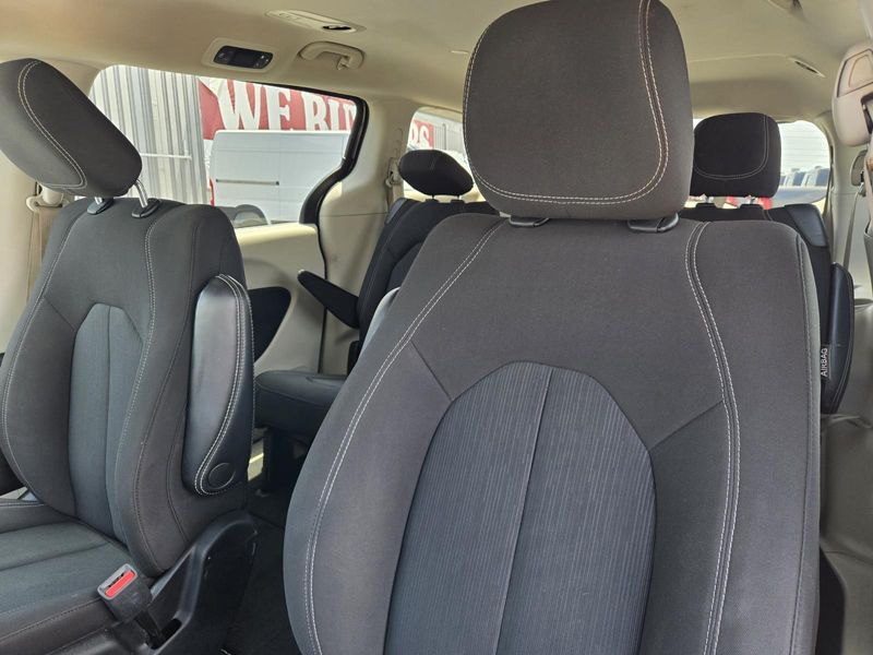 Used 2022 Chrysler Voyager LX FWD
