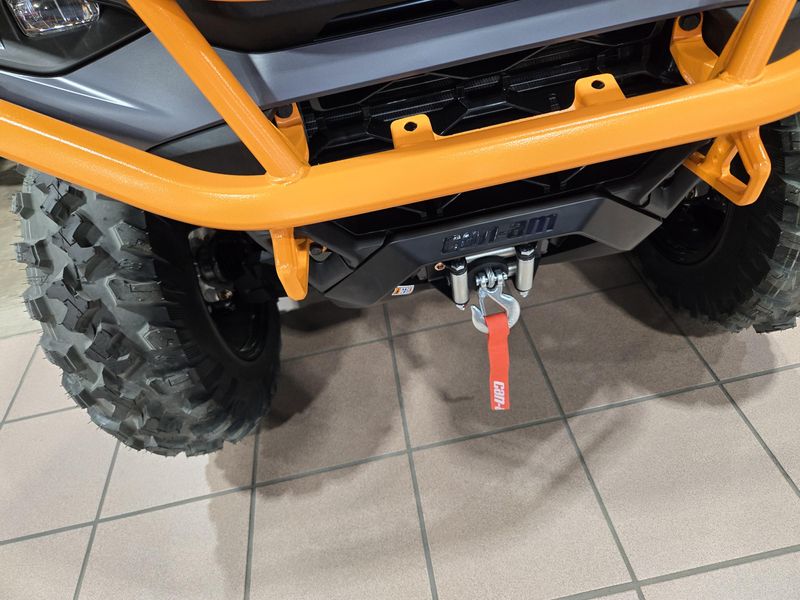 New 2025 Can-Am OUTLANDER XTP 1000R MINERAL GREY AND ORANGE CRUSH Image 7