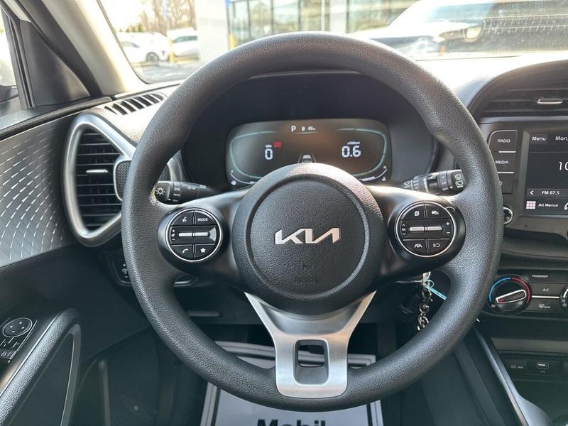 2023 Kia Soul LXImage 27