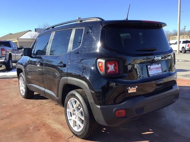 2022 Jeep Renegade LatitudeImage 3