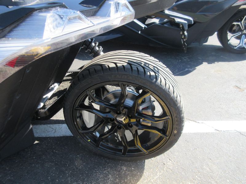 NEW 2026 POLARIS SLINGSHOT S AUTODRIVE Image 41