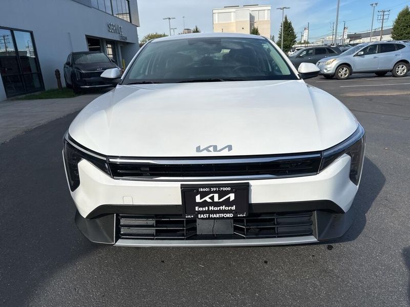 2025 Kia K4 EX photo 3