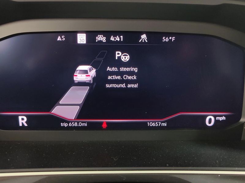 Used 2024 Volkswagen Tiguan AWD SEL R-Line w/Sunroof/NavImage 10