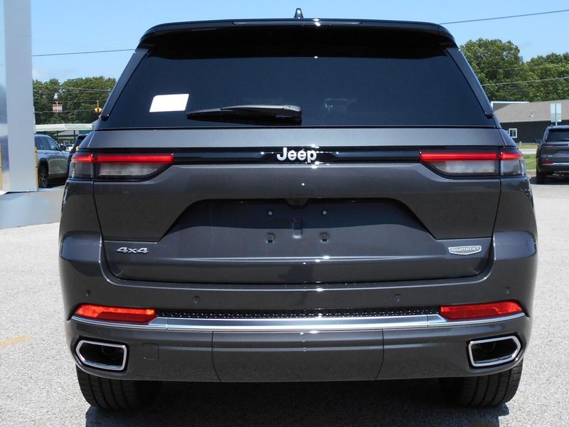 New 2025 Jeep Grand Cherokee Summit Reserve 4x4Image 35