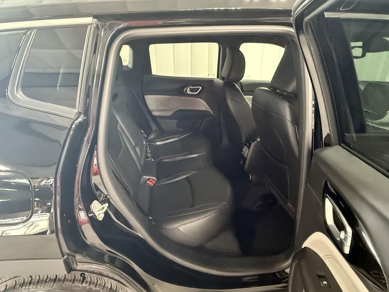 Used 2024 Jeep Compass LimitedImage 11