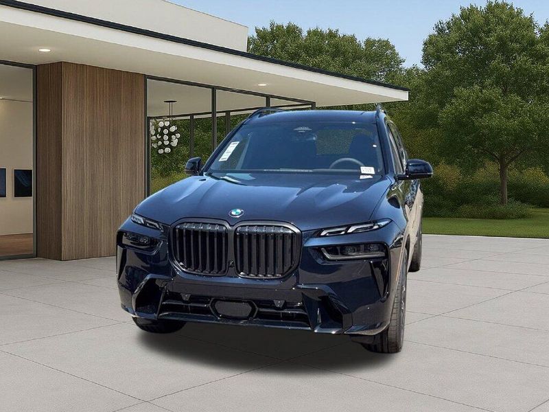 New 2027 BMW X7 xDrive40iImage 3