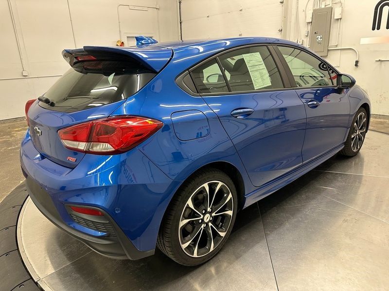 2019 Chevrolet Cruze PremierImage 17