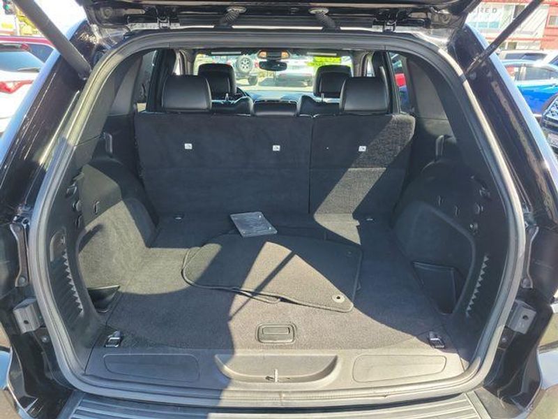 Used 2019 Jeep Grand Cherokee Altitude