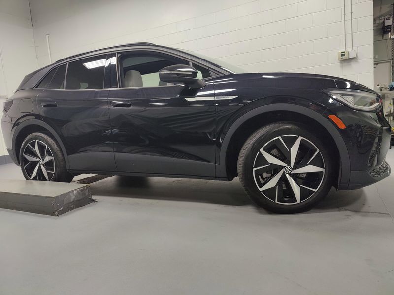 2023 Volkswagen ID.4 Pro S AWD 82kW w/Glass RoofImage 3