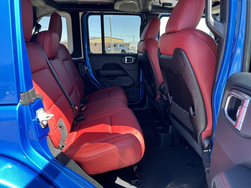 2024 Jeep Wrangler Rubicon 392Image 14