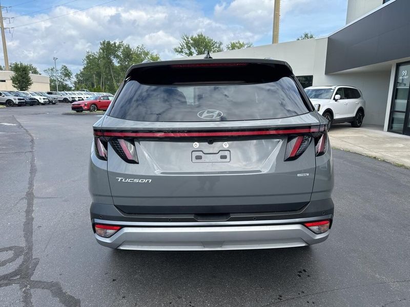 Used 2025 Hyundai Tucson LimitedImage 6