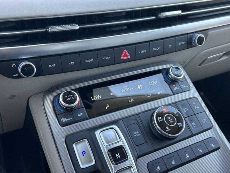 Used 2024 Hyundai Palisade CalligraphyImage 29